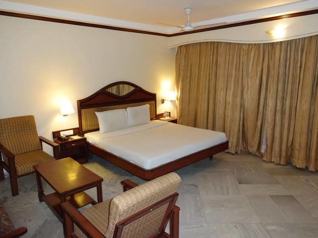 Hotel North Gate Madurai Buitenkant foto